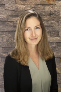 Photo of Dr. Julia Kuhn